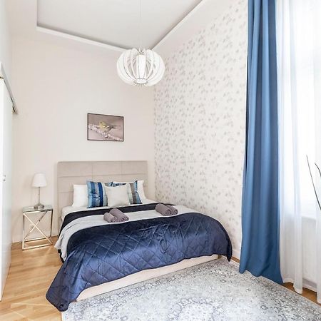Luxury Quentin Apartment 3 Bedrm, 2 Bathrm Budapest Kültér fotó