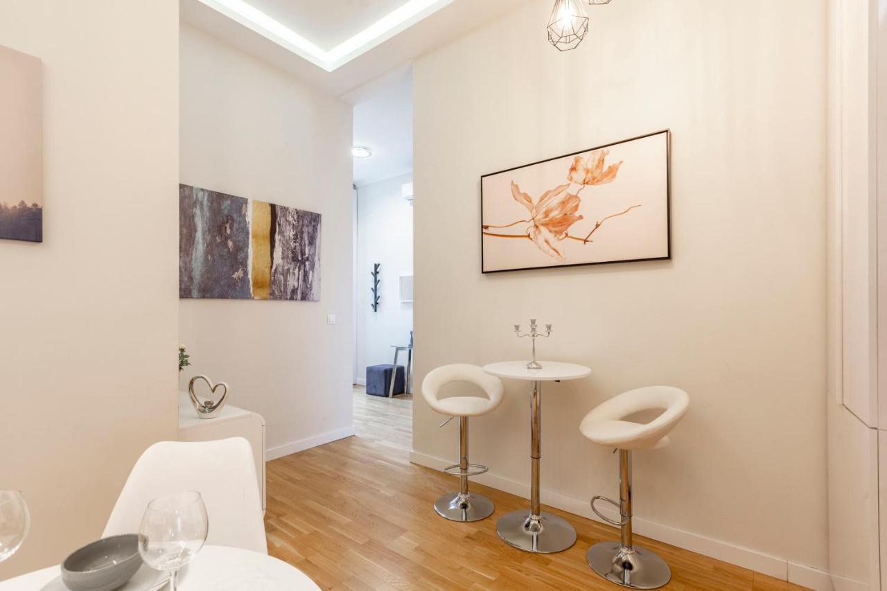 Luxury Quentin Apartment 3 Bedrm, 2 Bathrm Budapest Kültér fotó