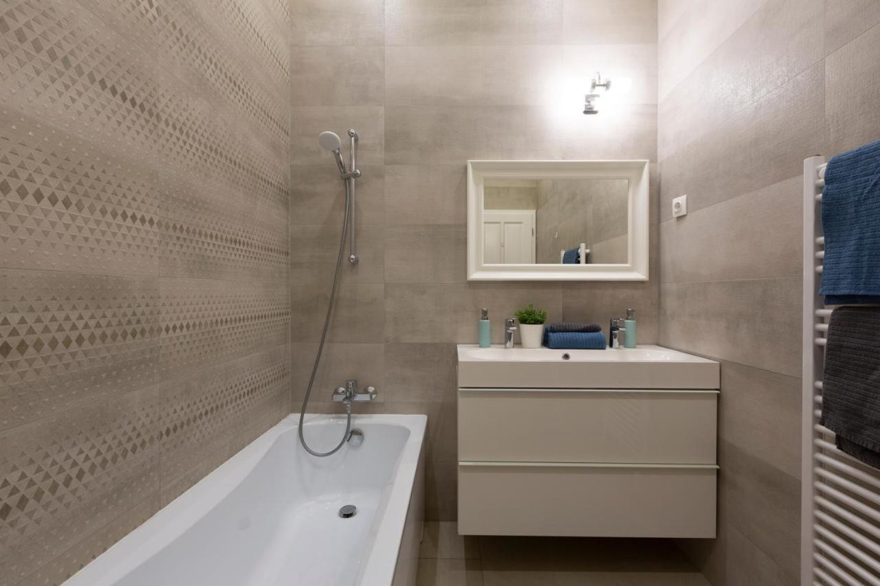 Luxury Quentin Apartment 3 Bedrm, 2 Bathrm Budapest Kültér fotó